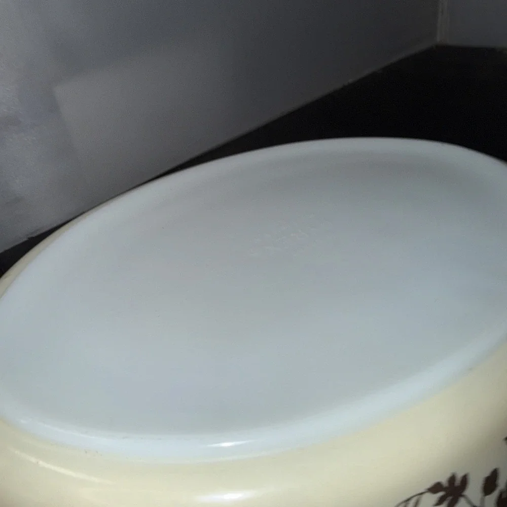 PYREX OVAL DIVIDED CASSEROLE DISH WITH LID-